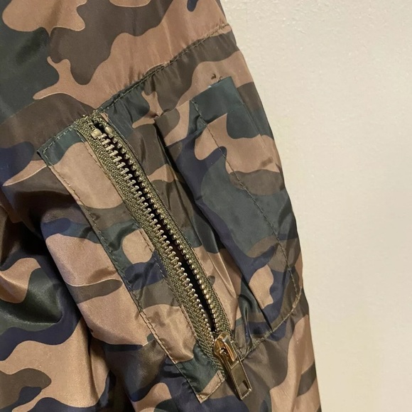 Army Camouflage Bomber Jacket Size Small Women’s - Picture 7 of 7